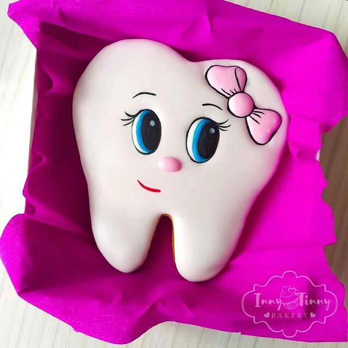 Fairytale cookie tooth 