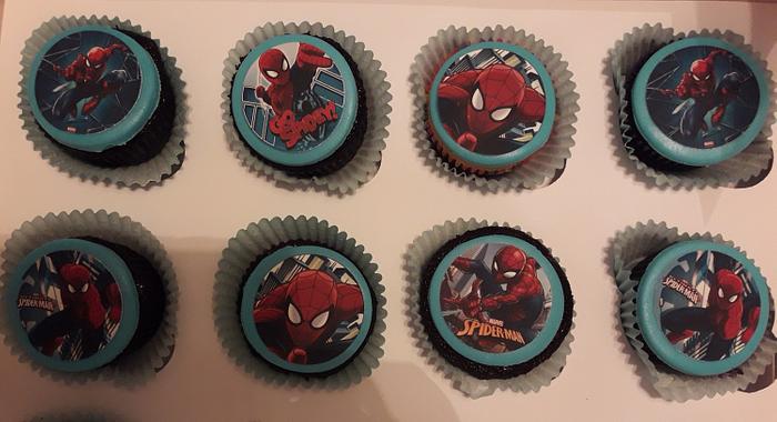 Spider Man cupcakes 