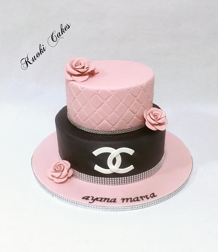 Chanel Logo Cake (Semi Fondant) at Rs 1200/piece | Main Majitha Road |  Amritsar | ID: 17191207630