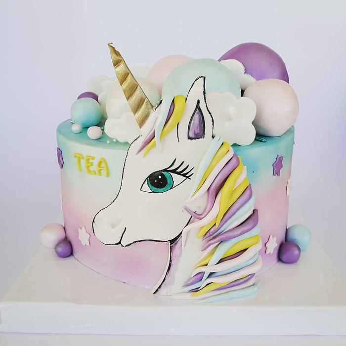 Unicorn 🦄 cake 