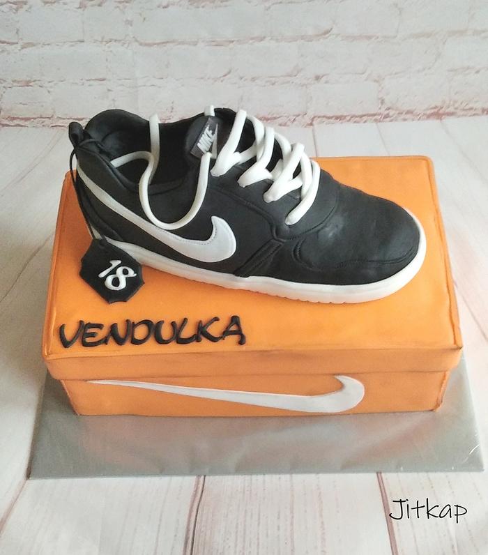 Shoe birthday cake