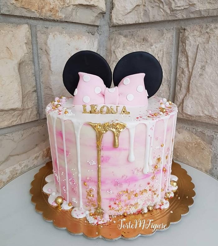 Minnie buttercream cake 🥰