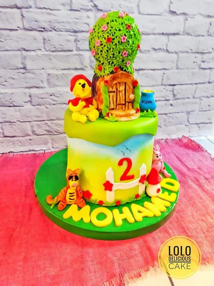 Winnie the Pooh Cake by lolodeliciouscake