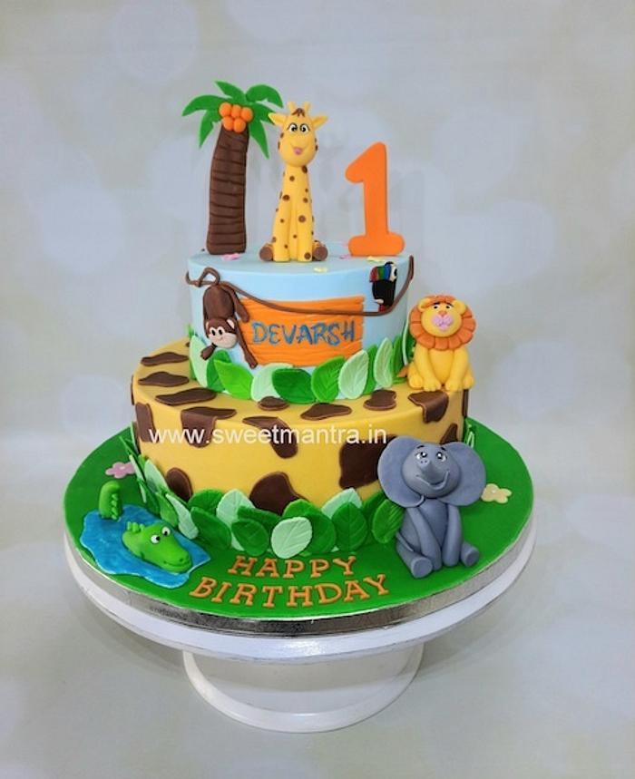 Jungle theme cake in 2 tier