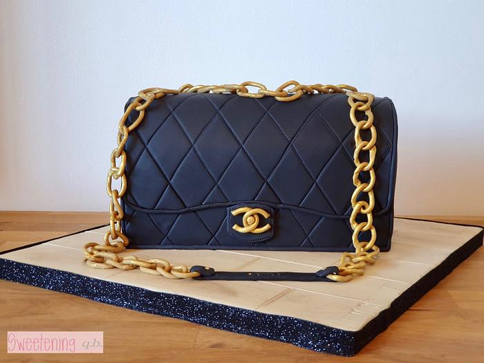 Chanel bag cake!