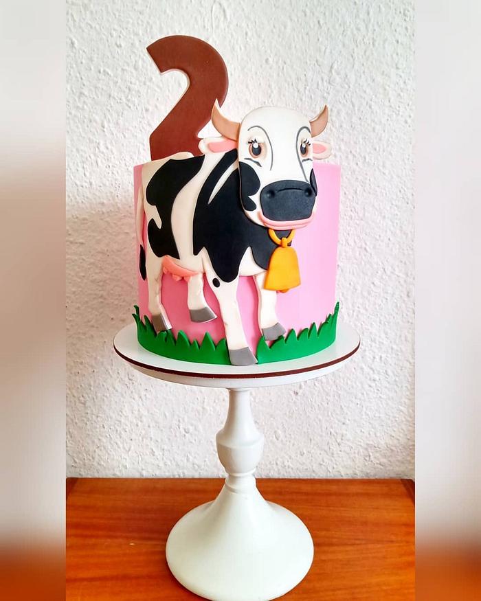 Vaca Lola - Decorated Cake by Ana Nicastro - CakesDecor