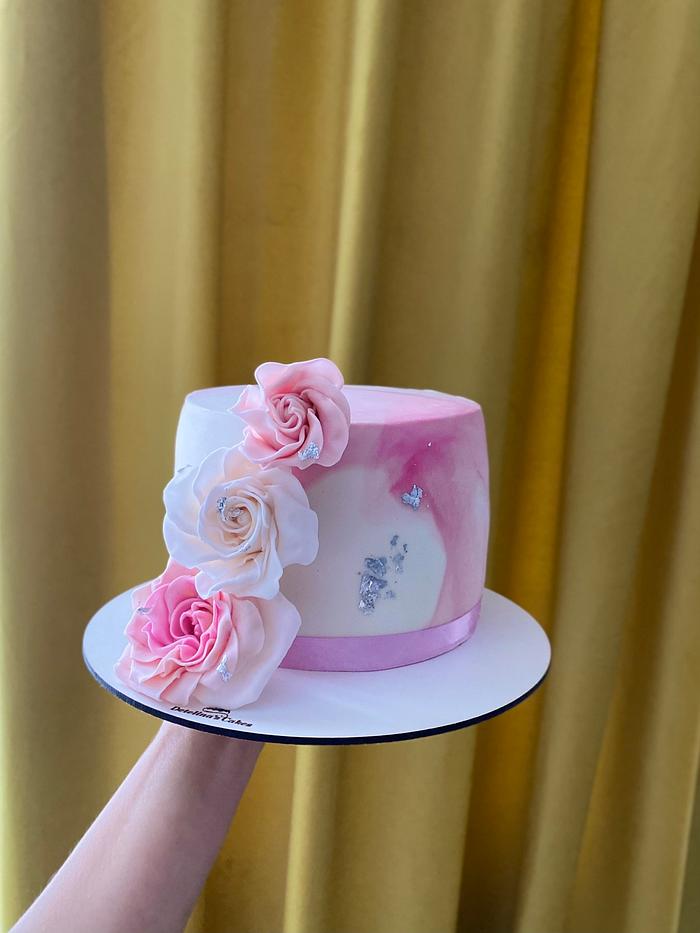 Fondant cake for girl