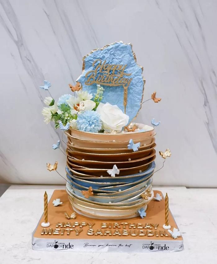 Torn Paper Themed Birthday Cake