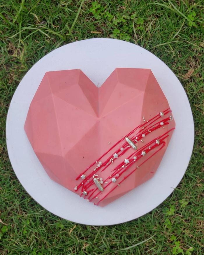Heart shaped pinata cake