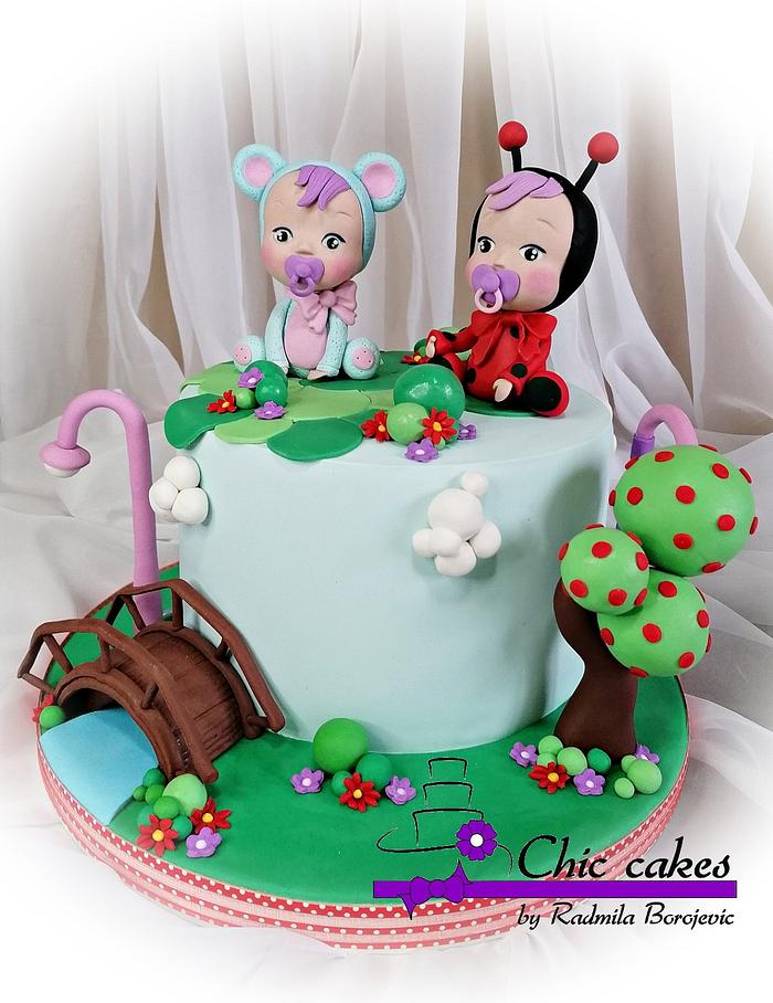 25 Cute Baby Girl First Birthday Cakes : Little Teddy Pink Cake with Stars