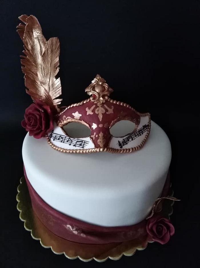Cake with carnival mask 
