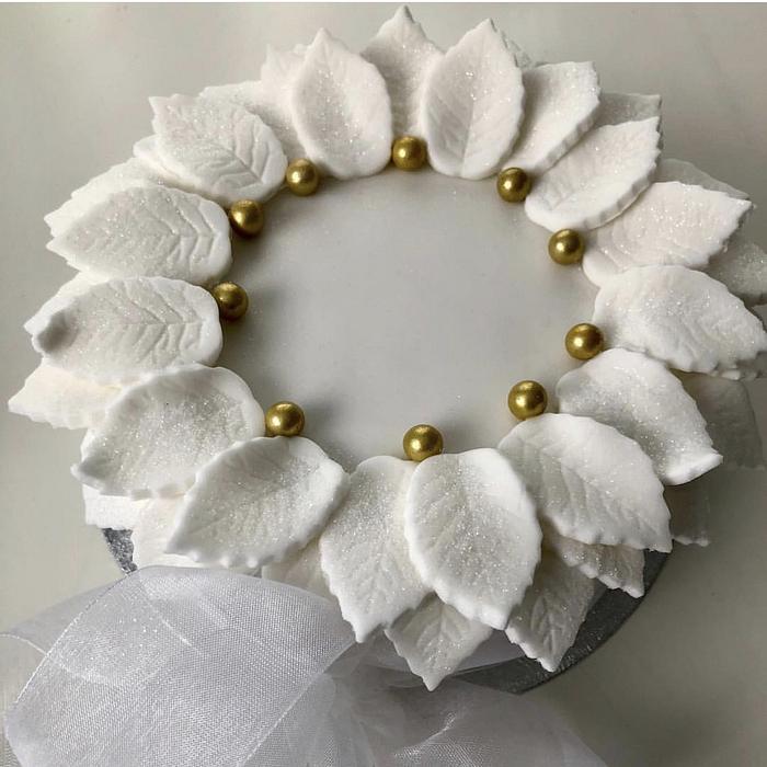 Leaf Wreath Christmas Cake