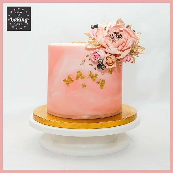 Peach themed floral cake