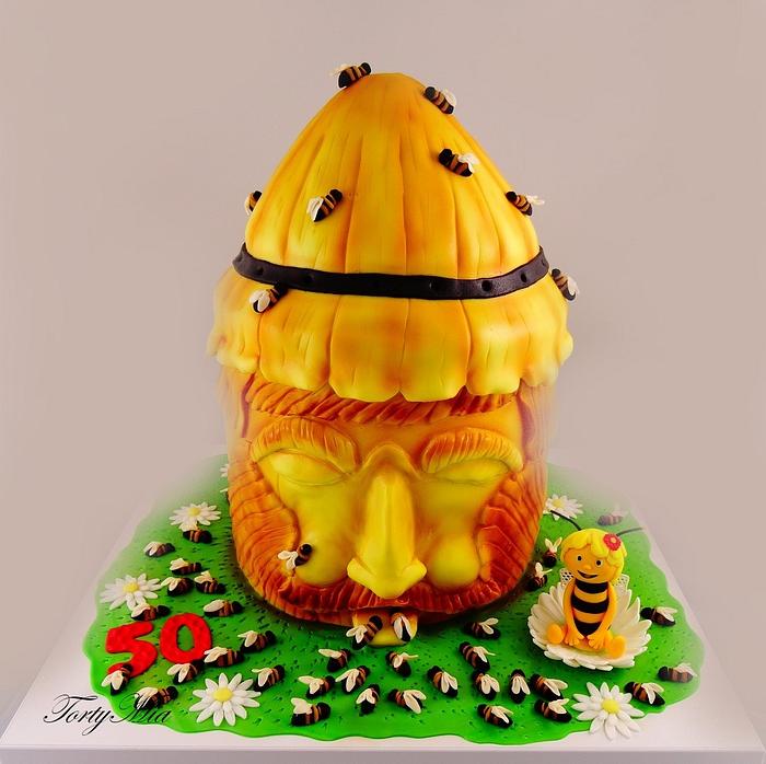 Bee hive cake