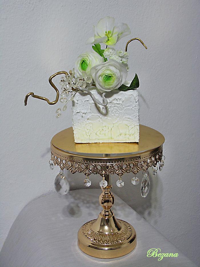 Cake with flowers of edible paper II