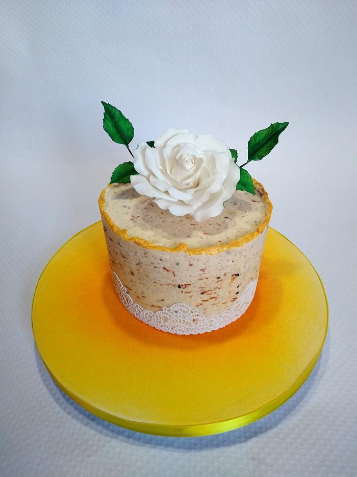 Carrot cake with decoration