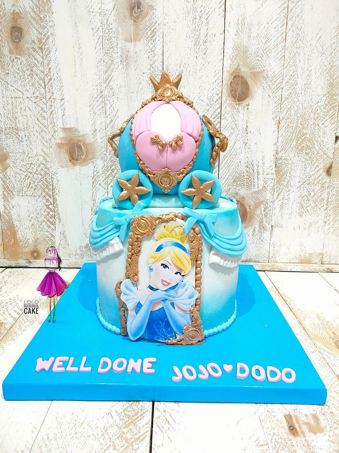 Cinderella Carriage Cake by lolodeliciouscake 💙
