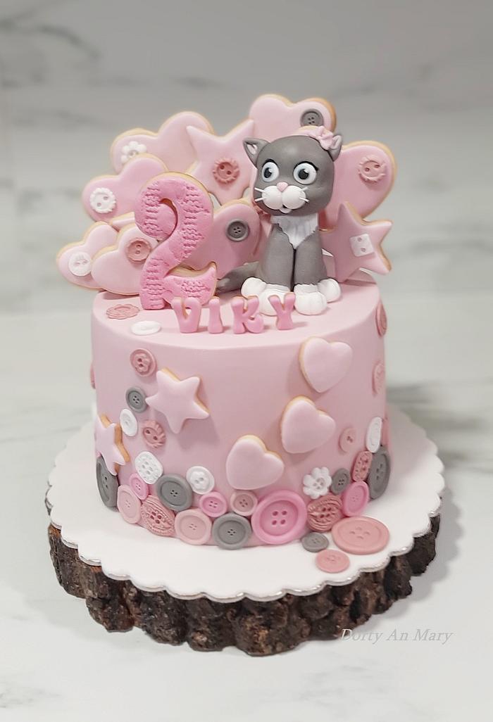 Cake with a kitten