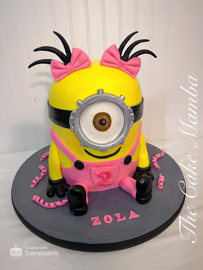 Girl minion cake 