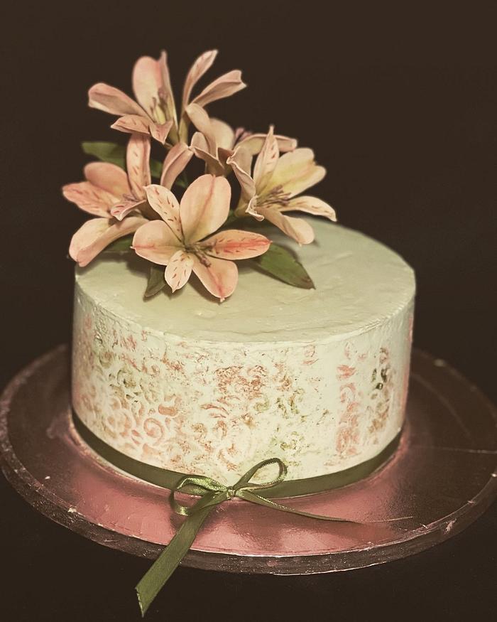 Cake with Alstromeria