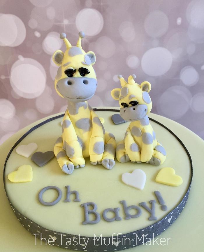 Baby shower cute giraffe cake 