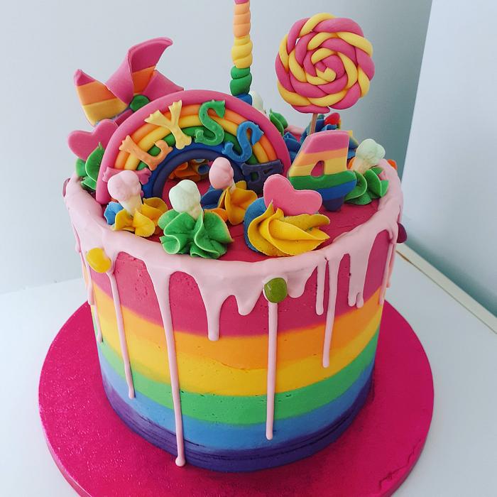 Candy rainbow cake - Decorated Cake by Combe Cakes - CakesDecor