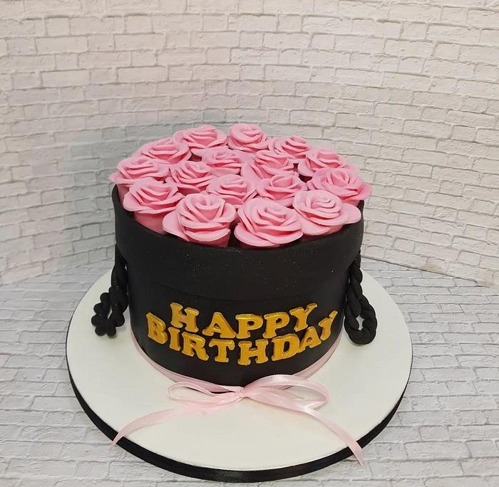 Box with pink roses Cake 