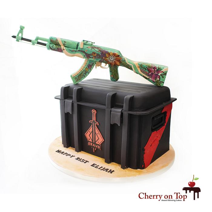  CS: GO weapon box and wild lotus gun cake 