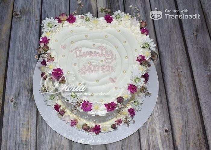 Heart lambeth cake with flowers