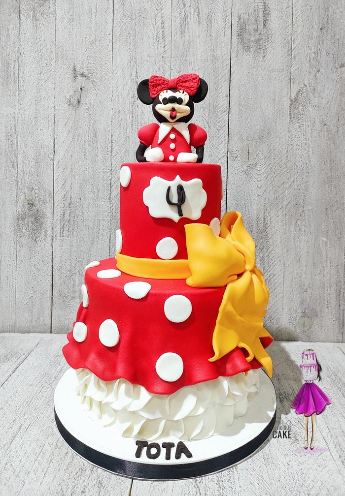 Mini mouse cake by lolodeliciouscake 