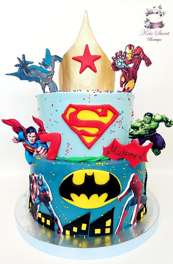 Super heroes cake