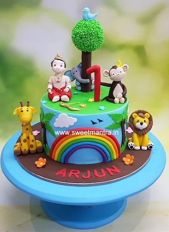 Jungle theme cake with tree