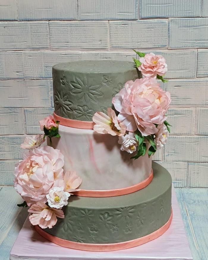 Shade green wedding cake 