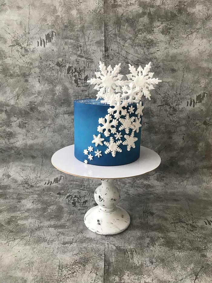 Snowflake cake