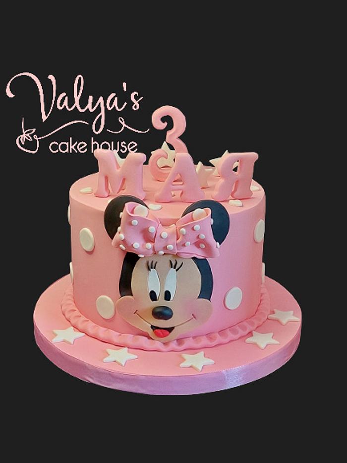 Minnie Mouse cake! 