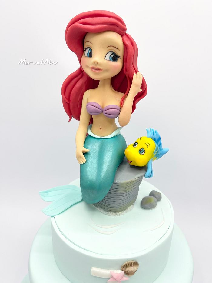The little mermaid cake topper 