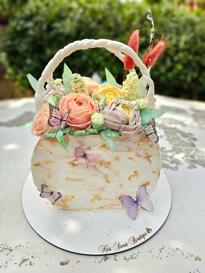 Buttercream basket cake