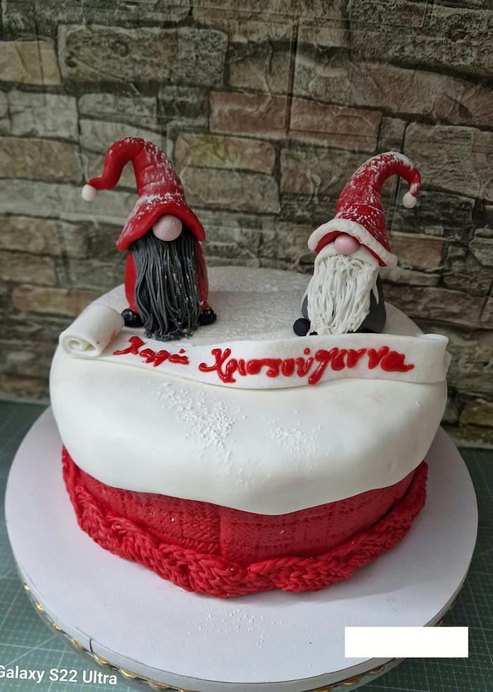 Gnome Christmas cake 