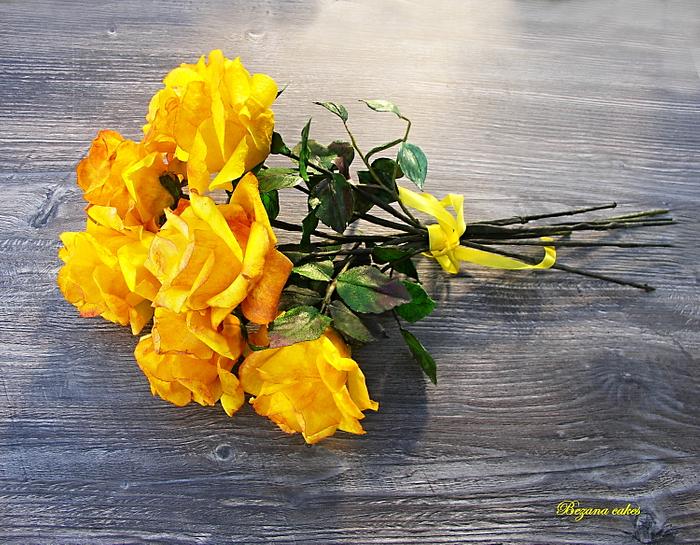  Yellow roses made of Wafer paper
