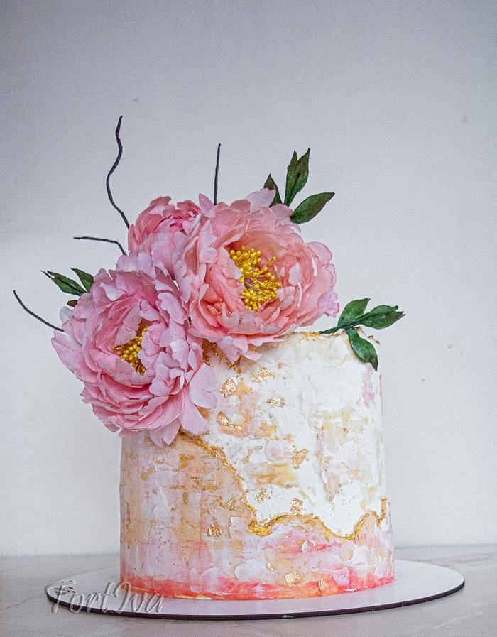 Marble cake with peonies