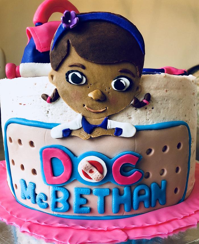Doc McStuffins cake