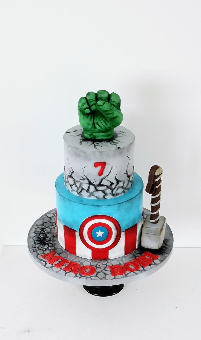 Avenger birthday cake