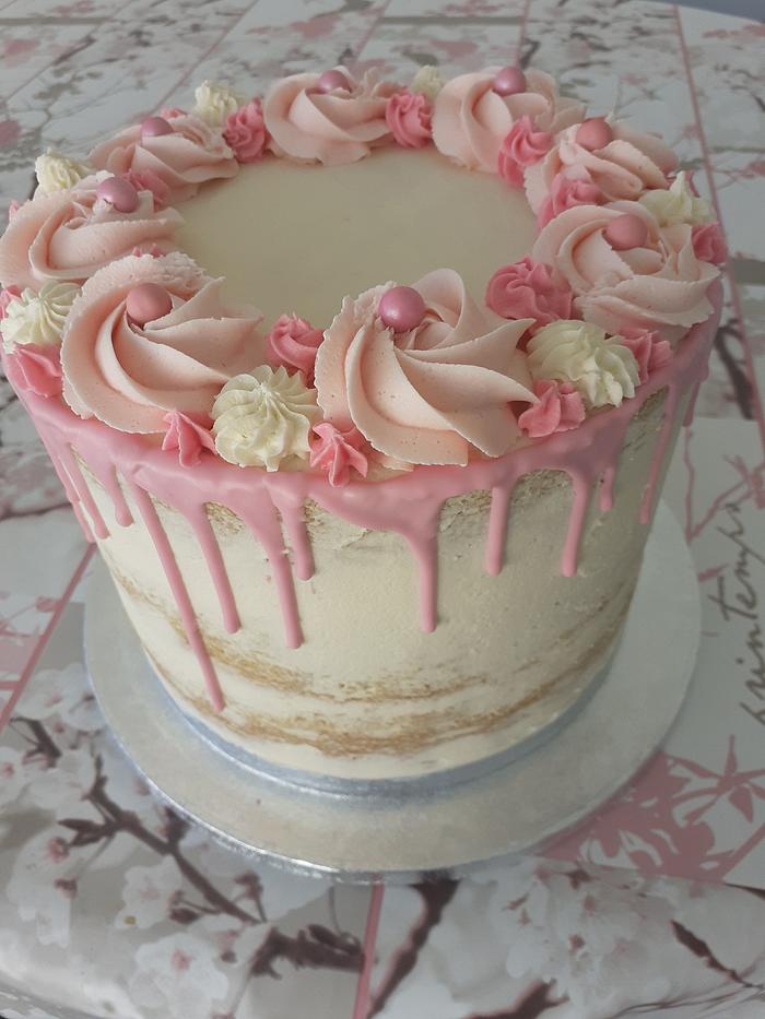 Pretty buttercream birthday cake 