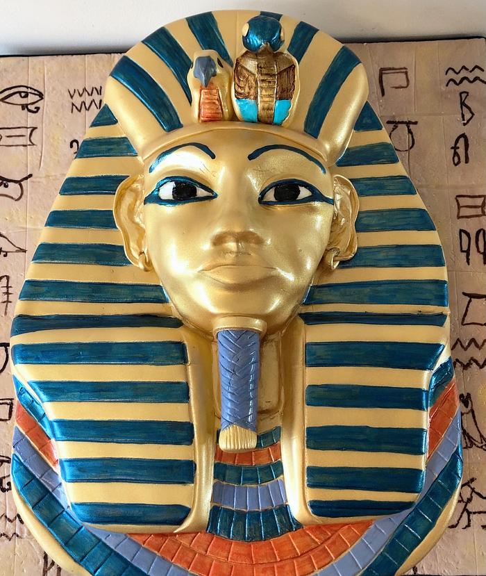 Tutankhamen cake