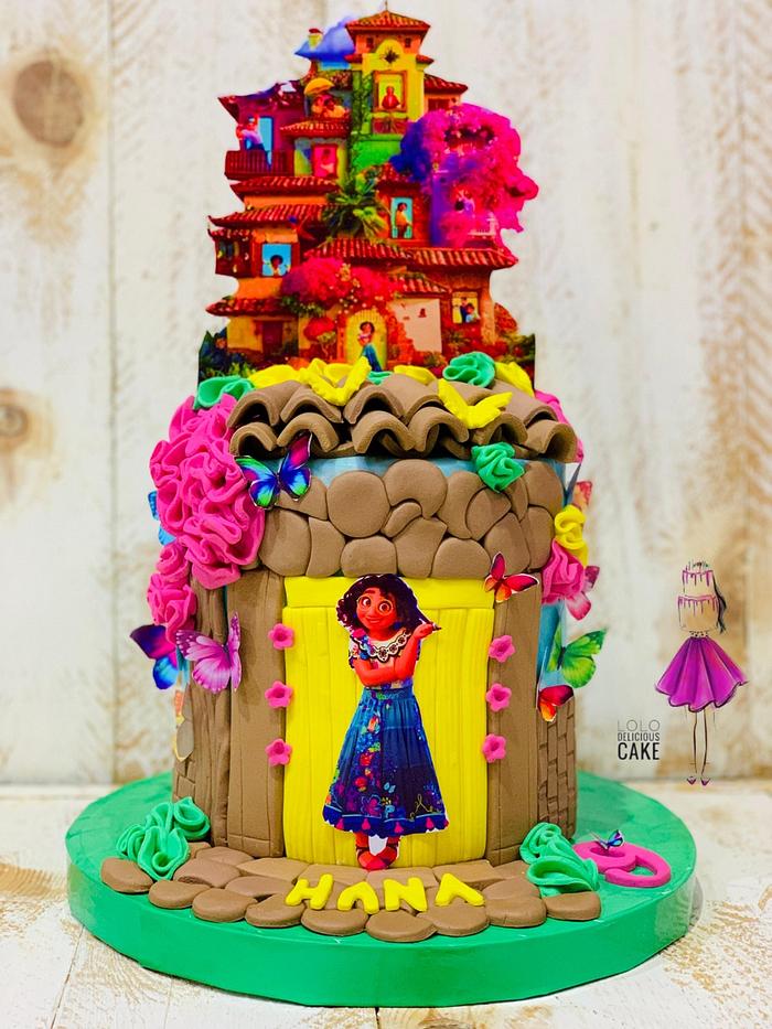Encanto cake by lolodeliciouscake 