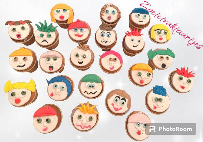 Funny faces cupcakes 
