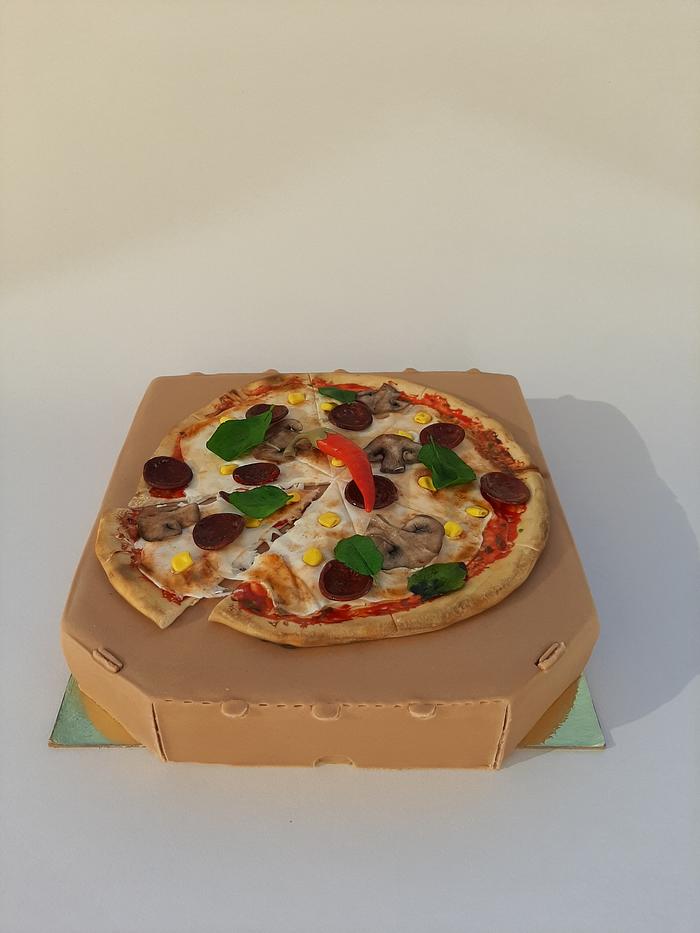 Pizza box cake