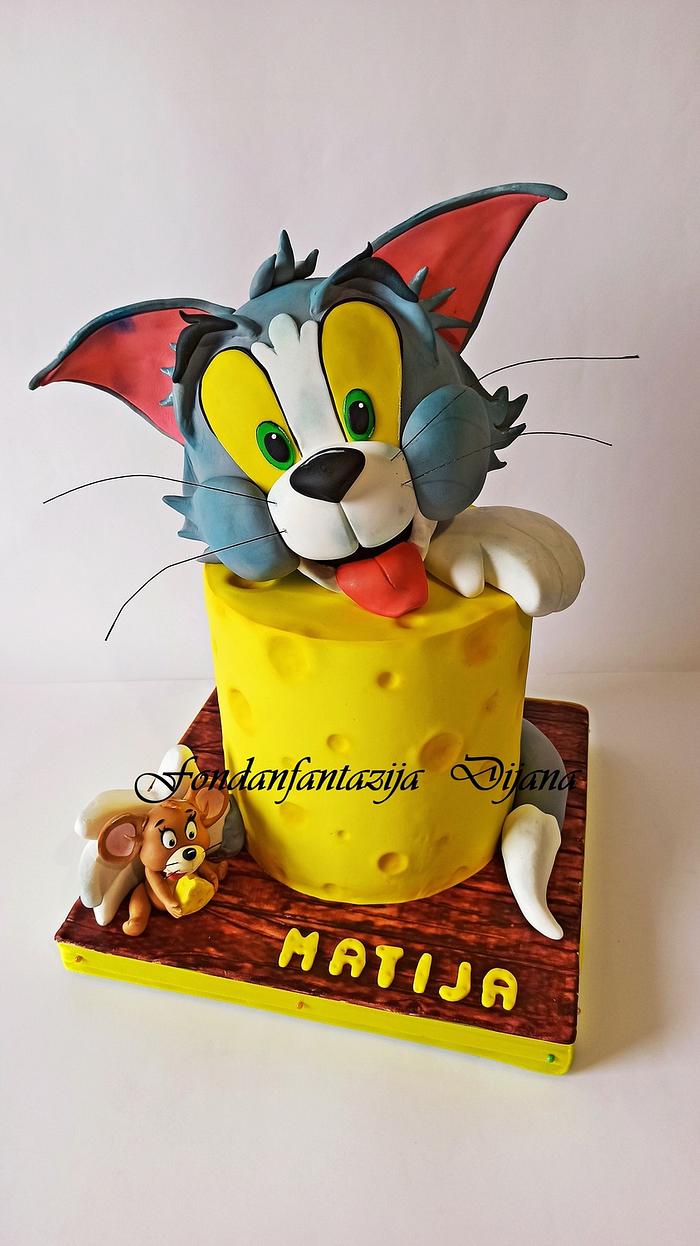 Tom and Jerry themed cake