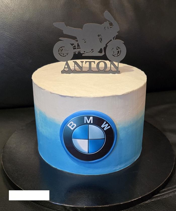 BMW motorcycle cake