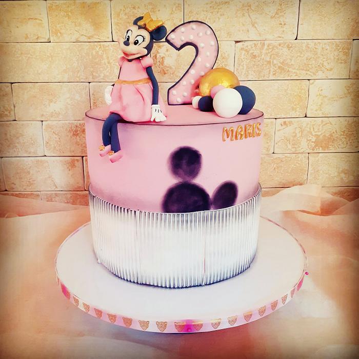 Minnie mouse cake